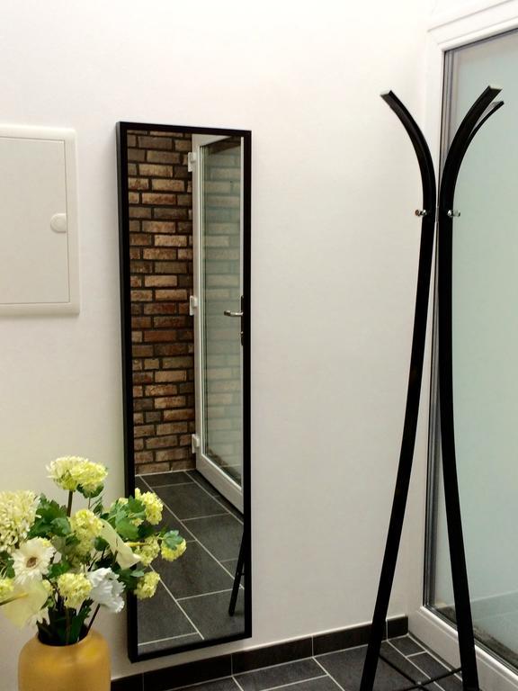 Individuell Wohnen Loft-Charakter Im Innenhof نيوس المظهر الخارجي الصورة